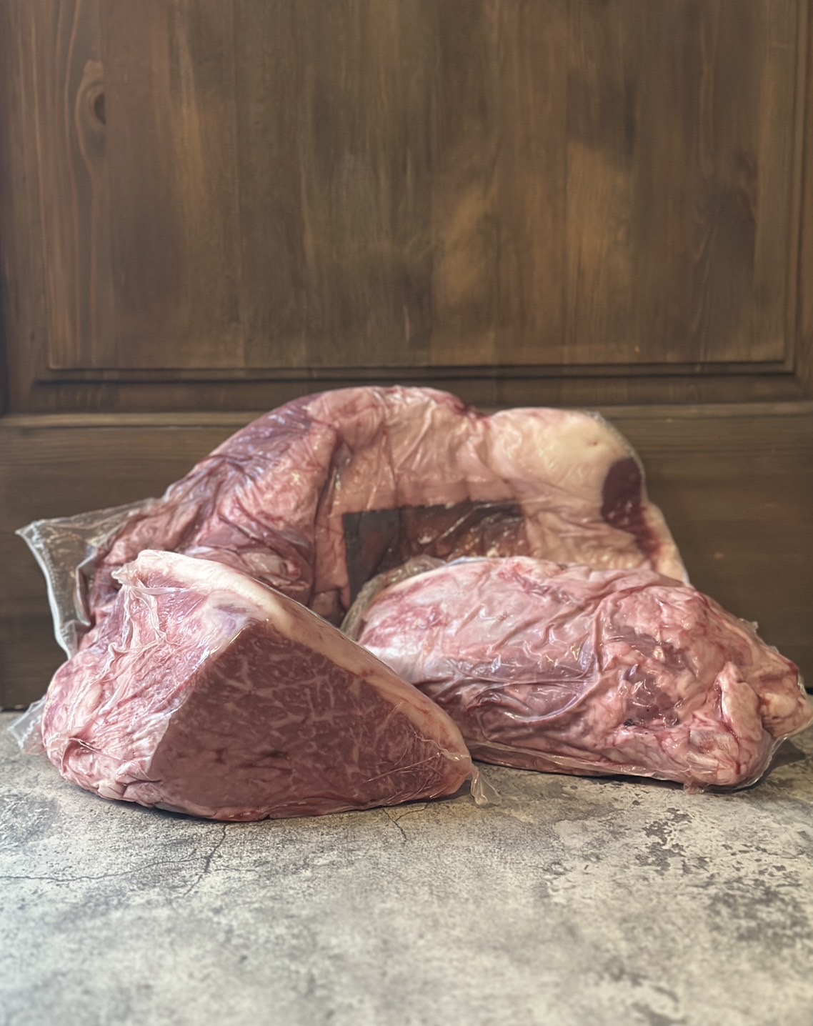 長期肥育の究極赤身肉『くまもとあか牛』