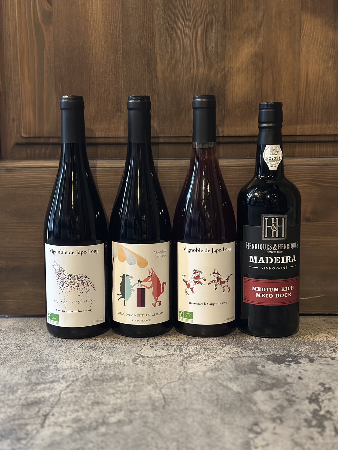 ラフィネさんから新着！オオカミ由来のナチュラルワインと伝統的なマデイラ酒