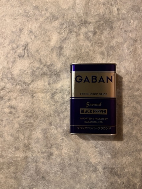 【常温】GABAN/ﾌﾞﾗｯｸﾍﾟｯﾊﾟｰ角缶　420G