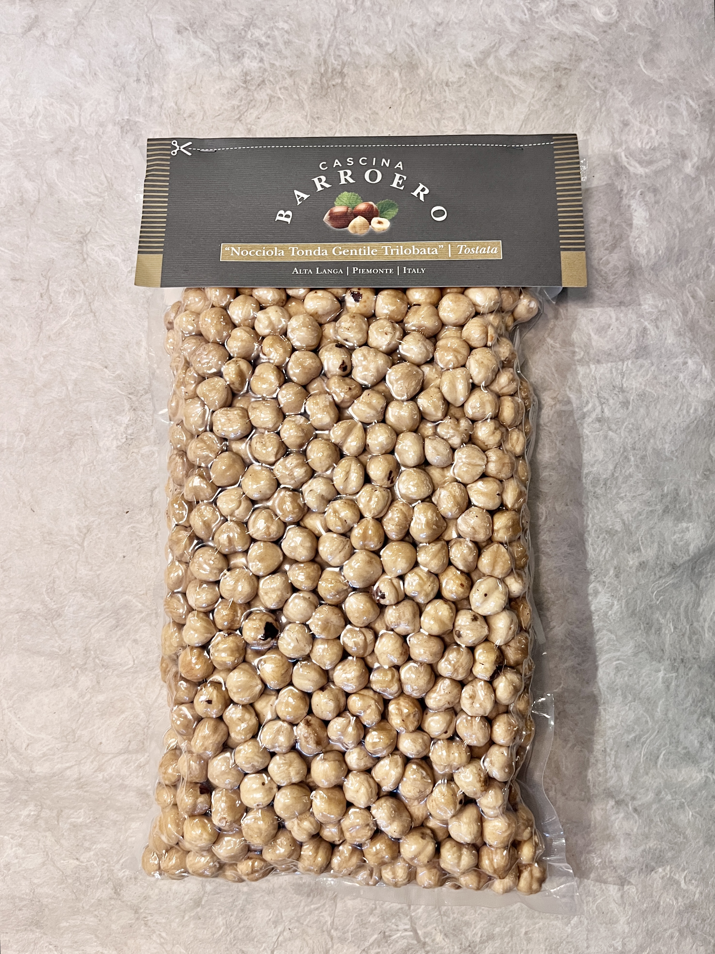 【冷蔵】ﾋﾟｴﾓﾝﾃ産/IGP ﾍｰｾﾞﾙﾅｯﾂﾛｰｽﾄ･ﾎｰﾙ 1KG <予約品>
