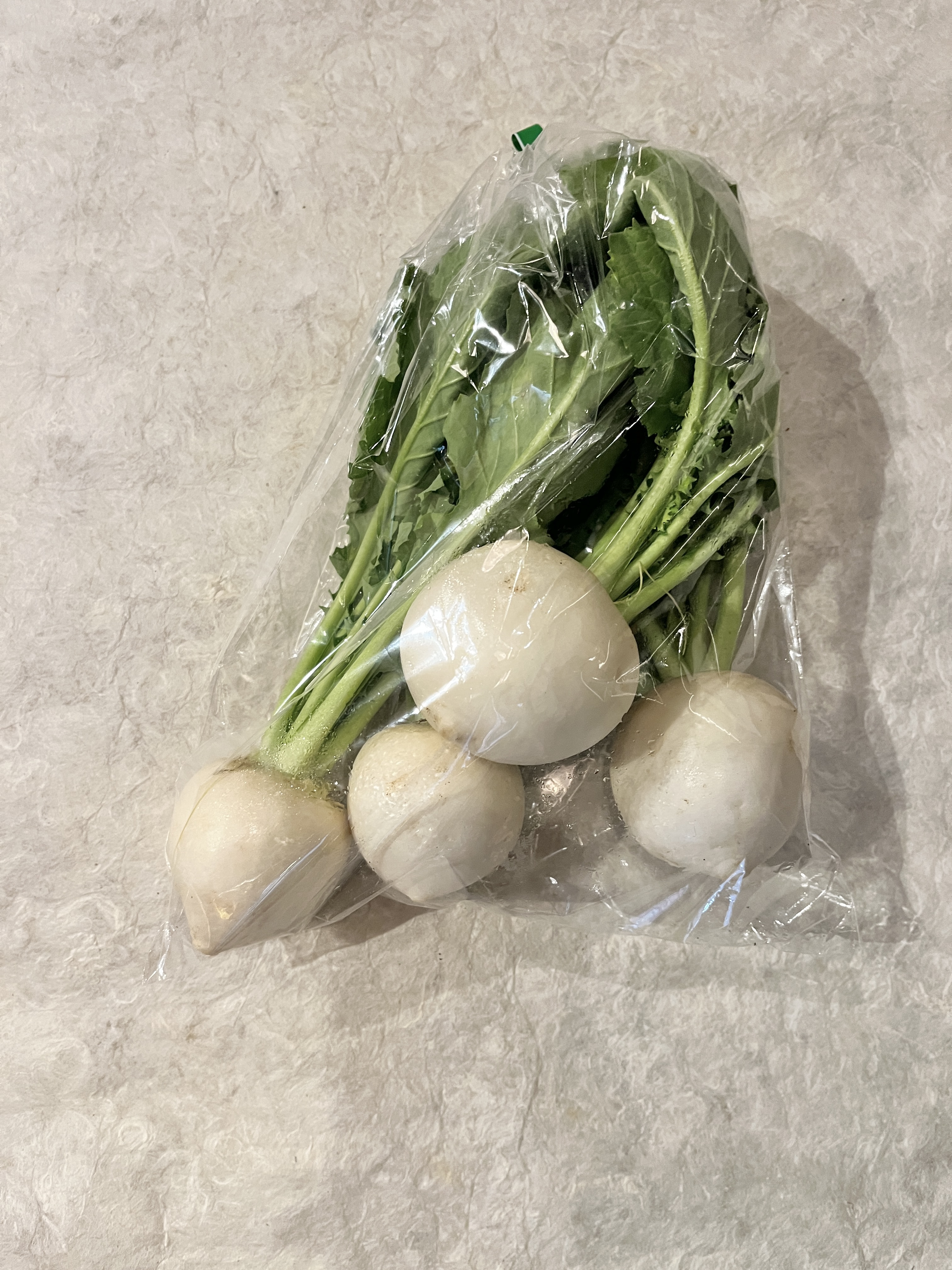 【冷蔵】埼玉ﾖﾛ研/葉付ｻﾗﾀﾞﾃｨｰﾅ約350G（3～5玉束）