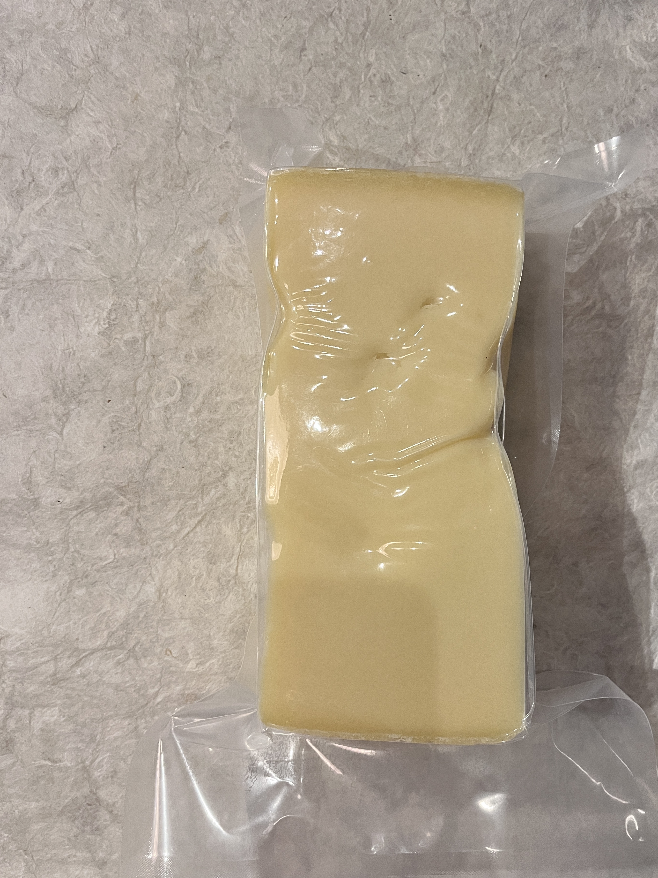 【冷蔵】ｴﾒﾝﾀｰﾙ　1㎏ｶｯﾄ <予約品>